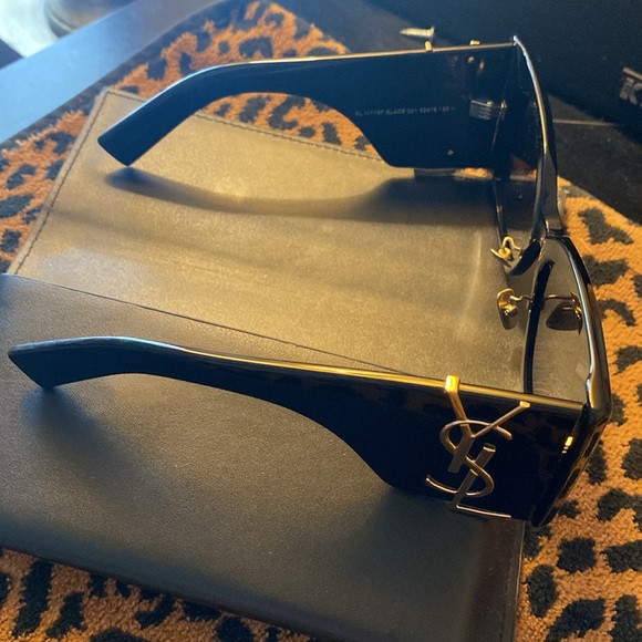 Saint Laurent SLM119F BLAZE 001 Black Oversized Cat Eye Women Sunglasses - Picture 7 of 17